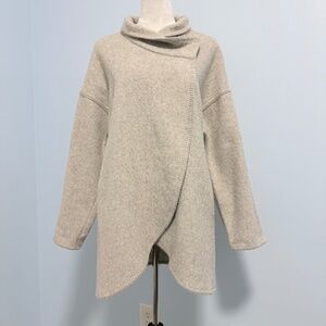 Andean Alpaca Peru Women’s Small Gray Sweater Cape‎ Poncho Shawl Dressy Buttons